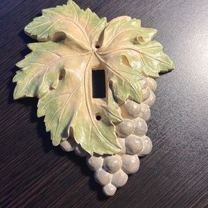 3-D Vicki Lane decorative grape, vine, ivy single wall switchplate